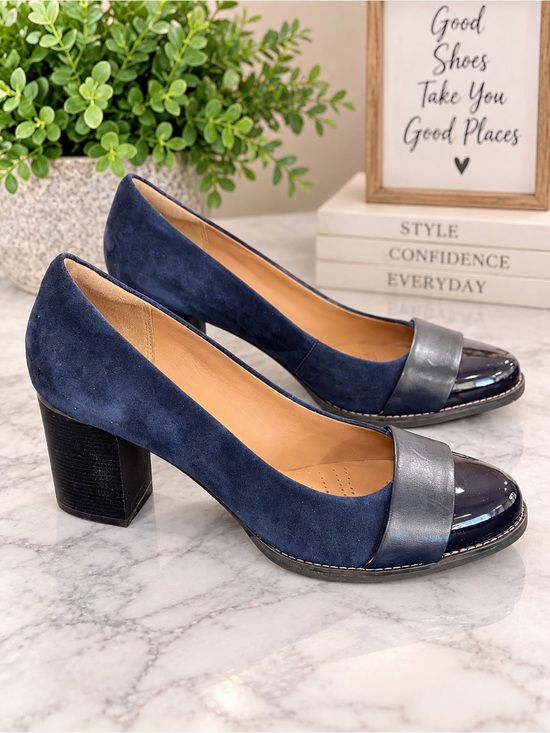Clarks Shoes - Clarks Navy Blue Suede Block Heel Pumps – Preowned